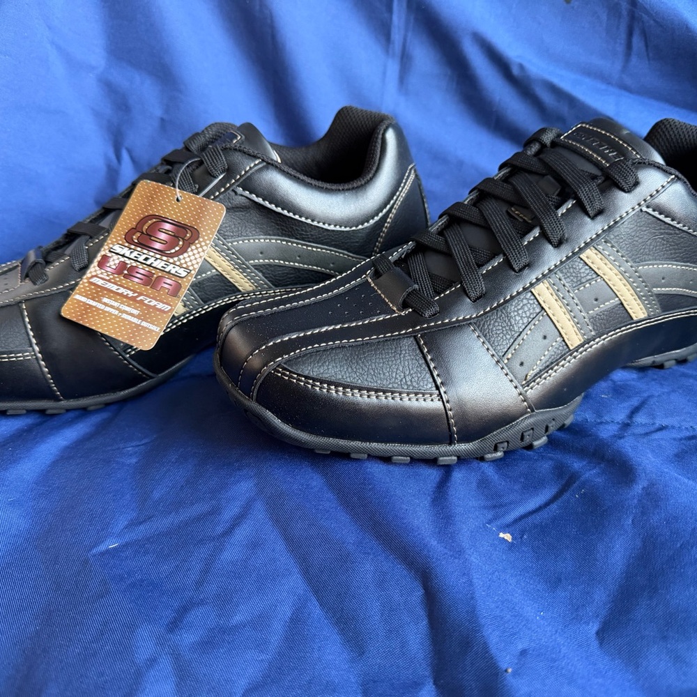 Skechers Men's Black and Tan Sneakers - Picture 2 of 7